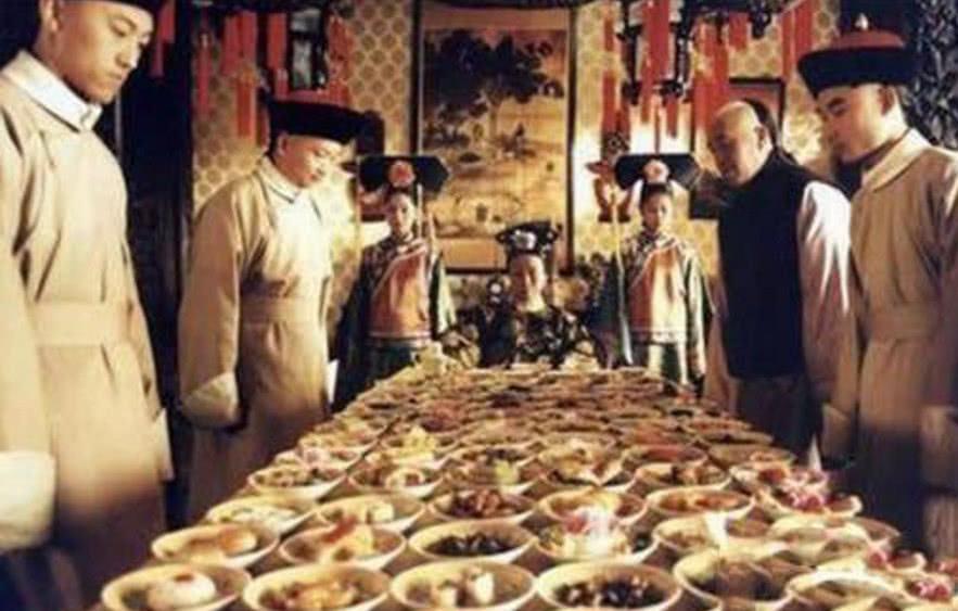 用秘方熬湯!慈禧連喝10年「越喝越健康」 但食材曝光後...太后羞恥到要廚師的命% 照片 用秘方熬湯!慈禧連喝10年「越喝越健康」 但食材曝光後...太后羞恥到要廚師的命