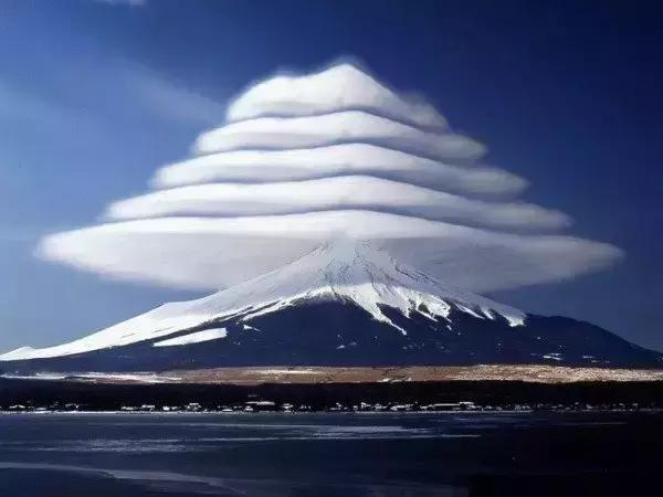 20個「探險家花一生也未必能看到」的世界震撼奇觀 從太空看到的極光!% 照片 20個「探險家花一生也未必能看到」的世界震撼奇觀 從太空看到的極光!