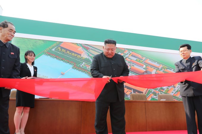 金正恩沒死!跟「親妹」出席剪綵 臉上掛著大大的笑容% 照片 金正恩沒死!跟「親妹」出席剪綵 臉上掛著大大的笑容