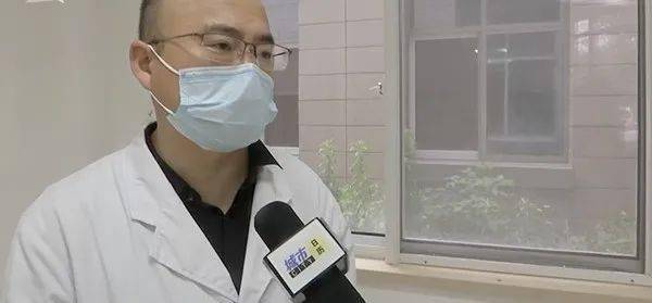 女童把電池「從下面塞進去」 取出「已生鏽」醫生嚇壞:差點來不及...% 照片 女童把電池「從下面塞進去」 取出「已生鏽」醫生嚇壞:差點來不及...